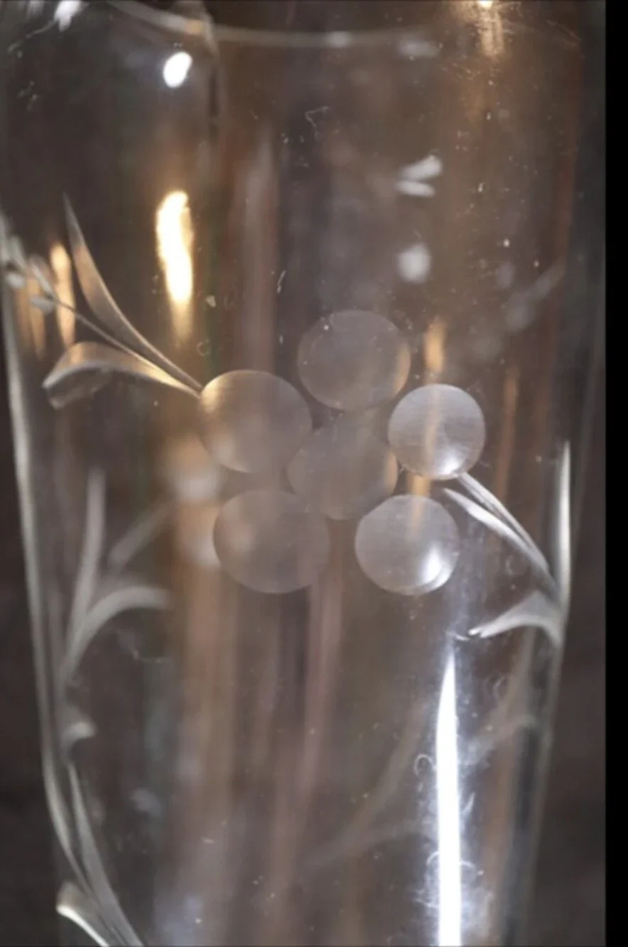 Vintage & Unique Princess House Heritage Etched Floral 9 ½“ Vase or Carafe